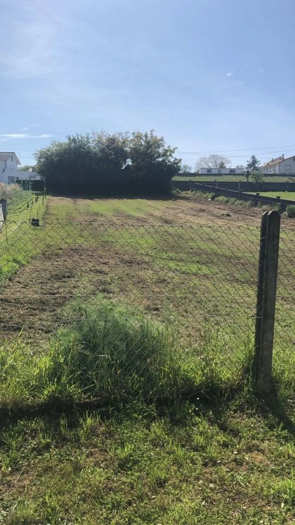 Solar edificable en el val, narón