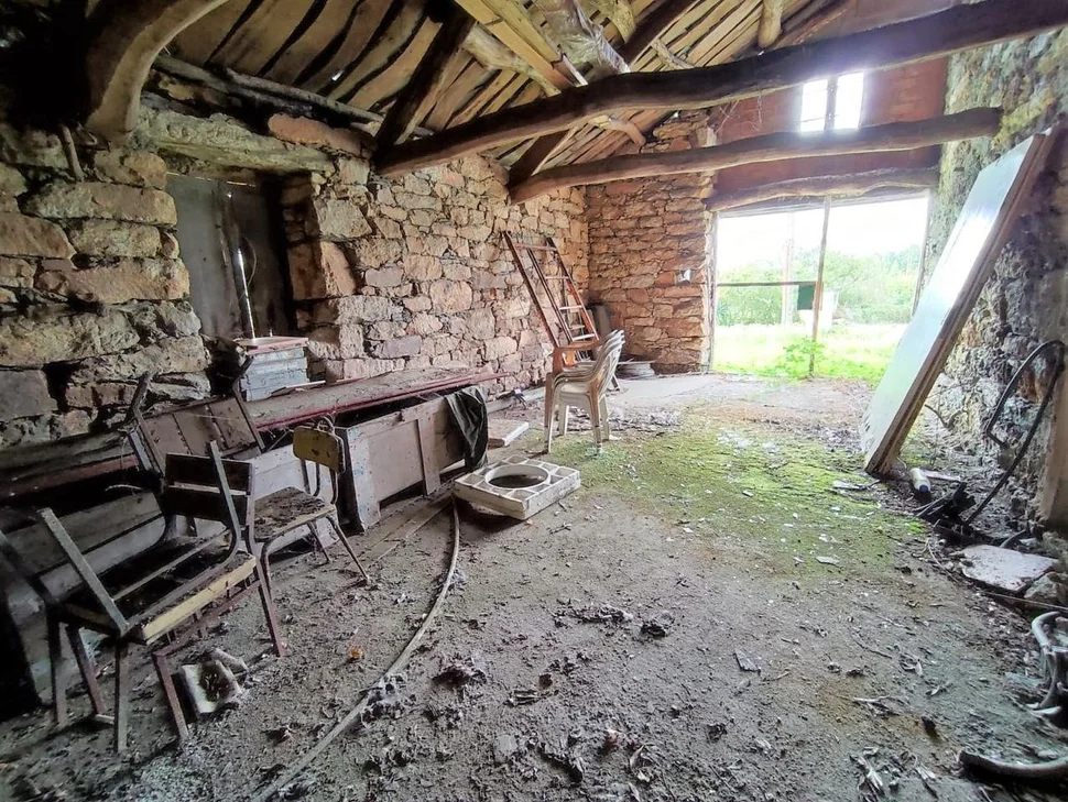 Casa de piedra para rehabilitar en narahío, san sadurniño