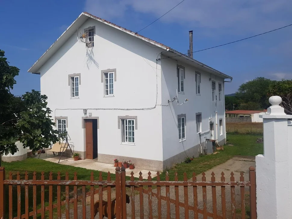 Casa con finca en meirás-valdoviño