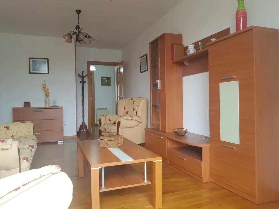 Apartamento semi-nuevo en ares