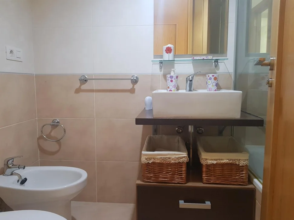 Apartamento semi-nuevo en ares