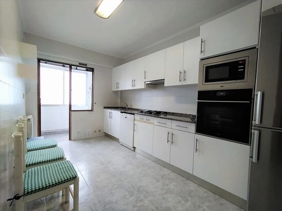 Se vende piso semiamueblado