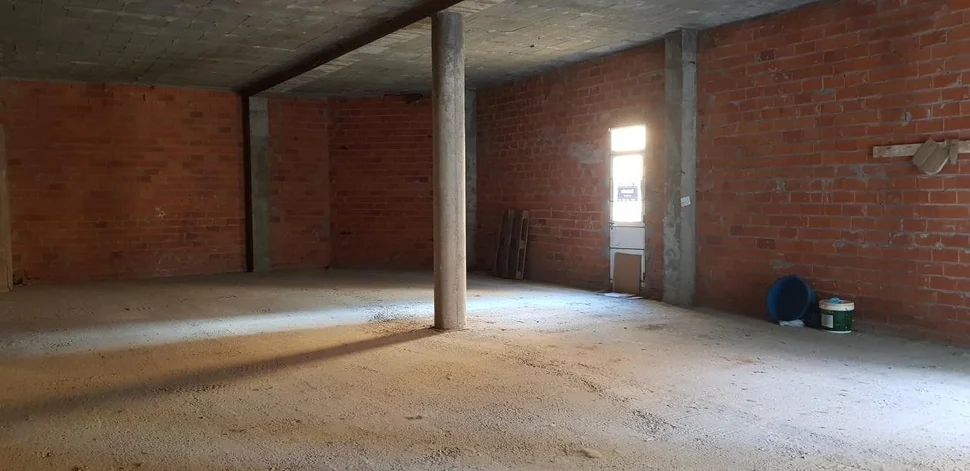 Alquiler de local en ares, ares