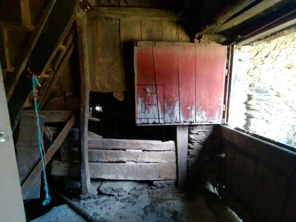 Se vende finca edificable de 944 mts ( somozas)