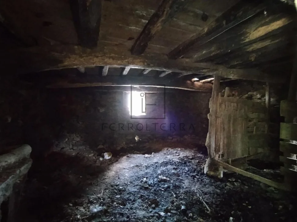 Se vende finca edificable de 944 mts ( somozas)