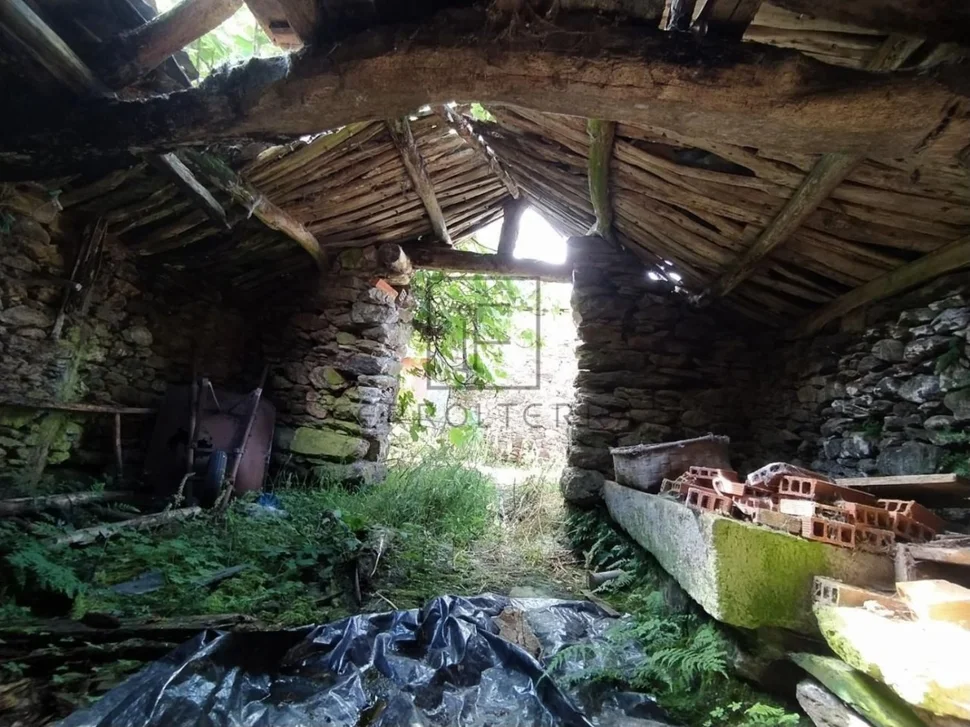 Se vende finca edificable de 944 mts ( somozas)