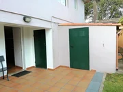 Casa adosada y totalmente amueblada con finca anexada