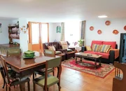 Casa adosada y totalmente amueblada con finca anexada