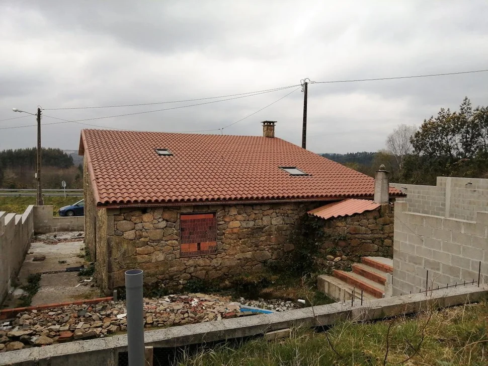 Casa de Piedra para Restaurar y con Finca en San Sadurnino, San Sadurniño