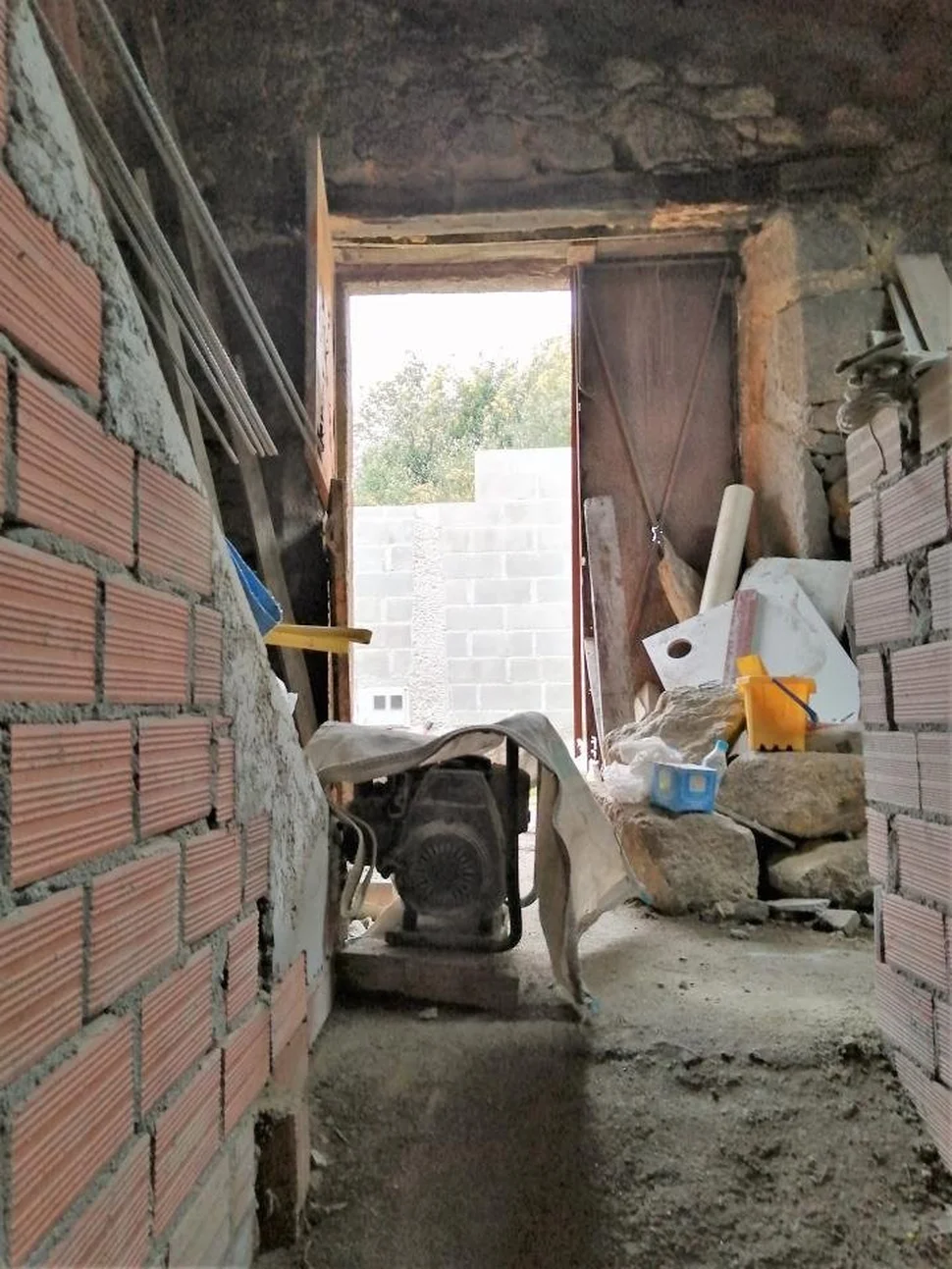 Casa de Piedra para Restaurar y con Finca en San Sadurnino, San Sadurniño