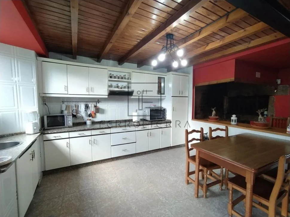 Se vende casa recientemente restaurada ( san sadurniño)