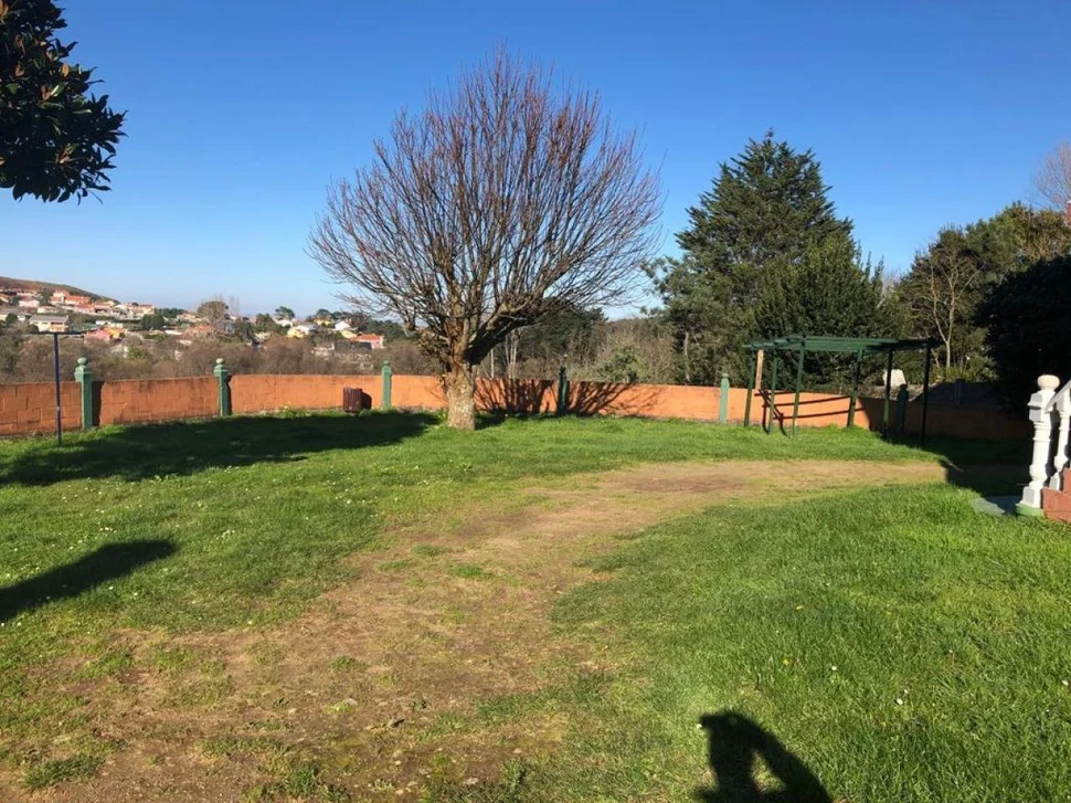 Se alquila planta media de casa en meirás