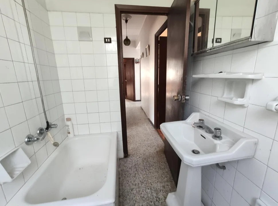 Se vende casa para reformar próxima al arenal de cabañas