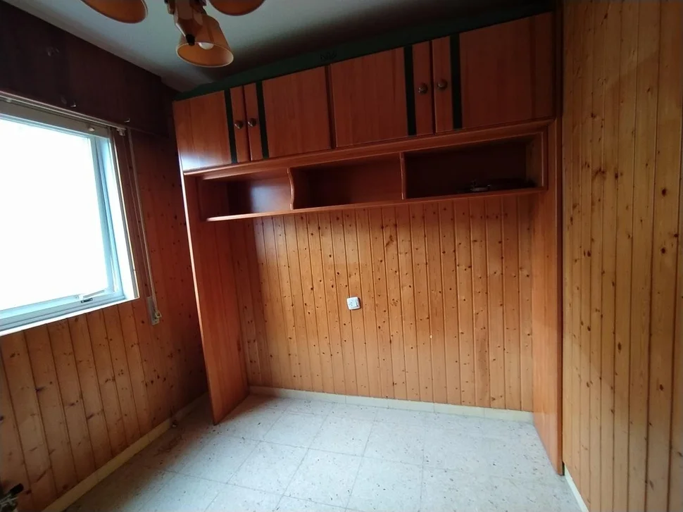 Se vende piso para reformar en esteiro (vpo)