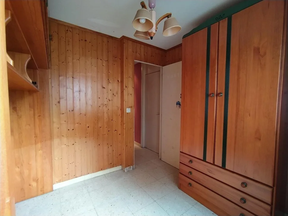 Se vende piso para reformar en esteiro (vpo)