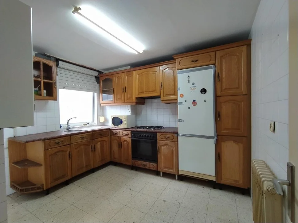 Se vende piso para reformar en esteiro (vpo)