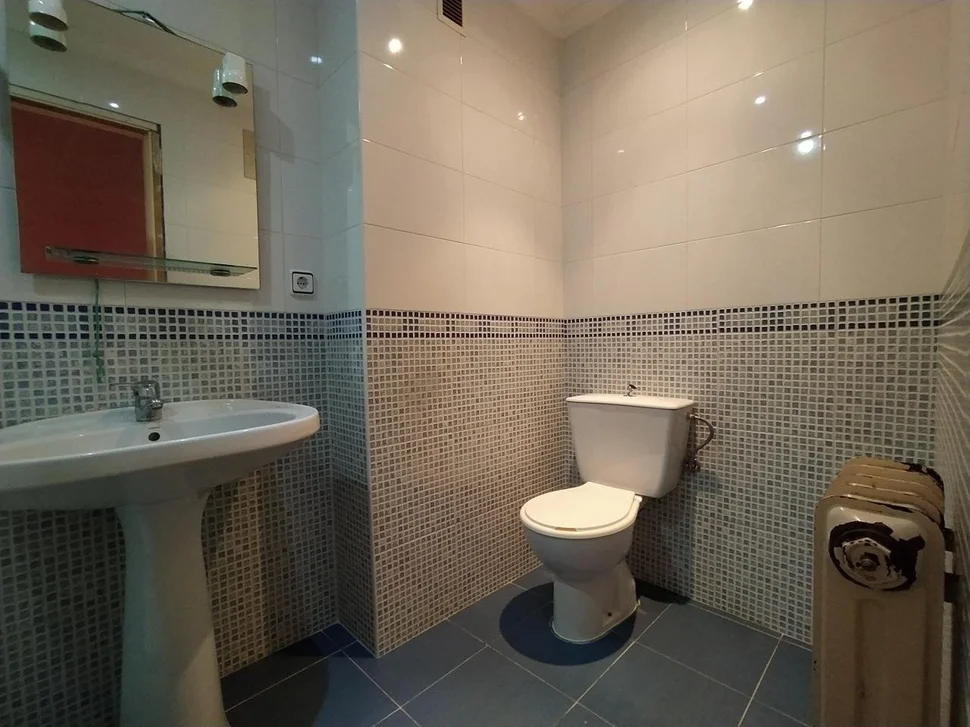 Se vende piso para reformar en esteiro (vpo)