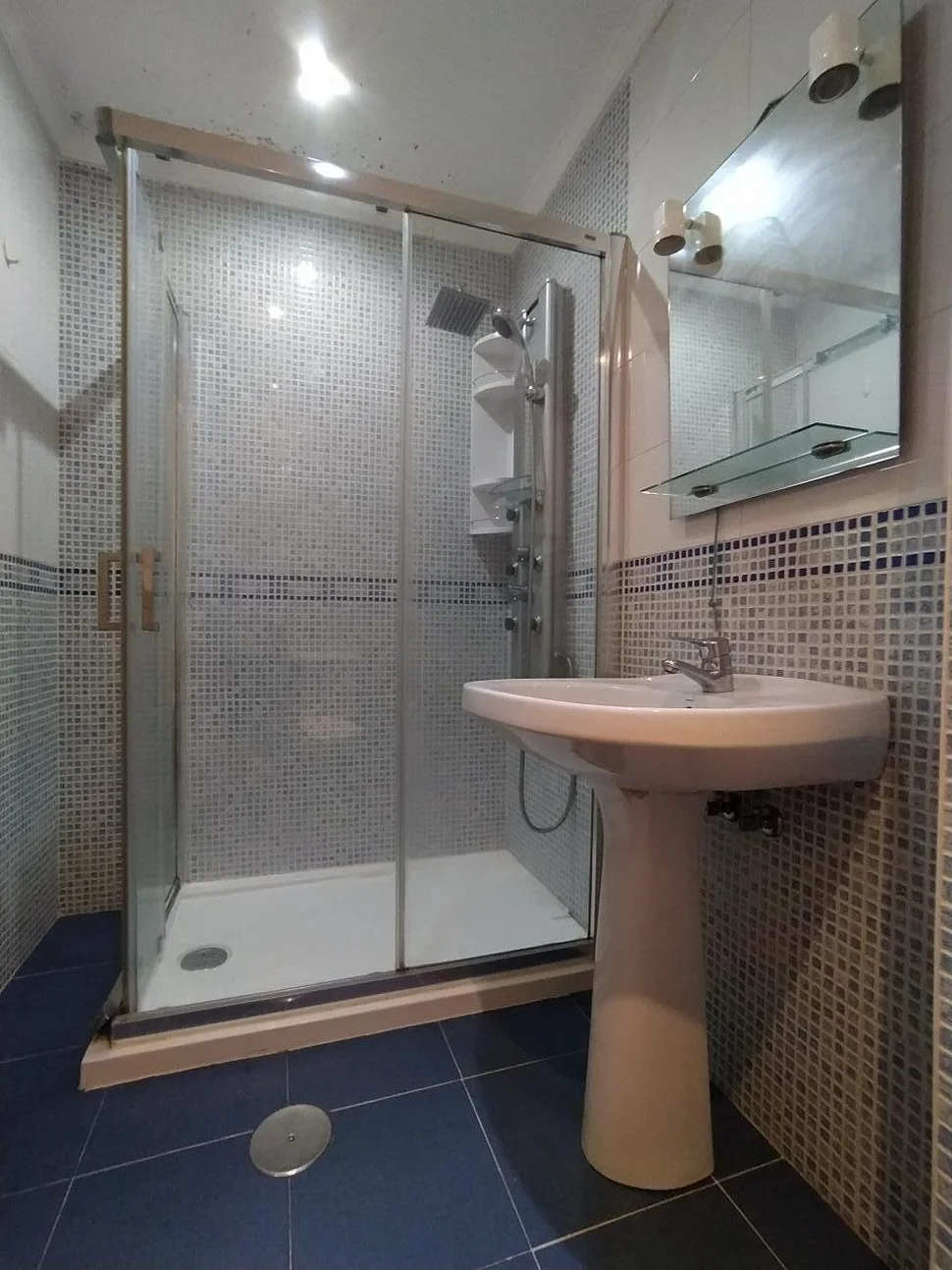 Se vende piso para reformar en esteiro (vpo)