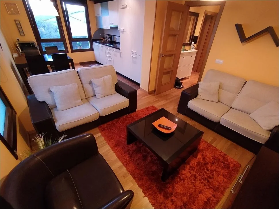 Coqueto piso en la zona de ares con zona comunitaria ajardinada