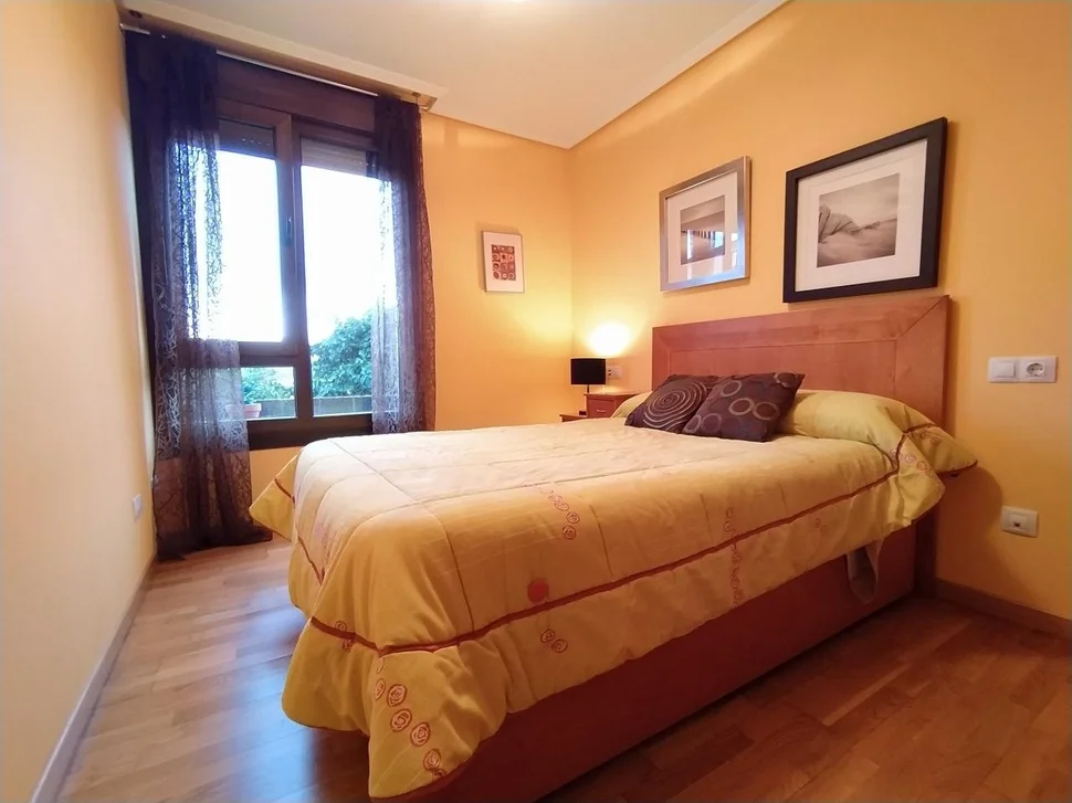 Coqueto piso en la zona de ares con zona comunitaria ajardinada