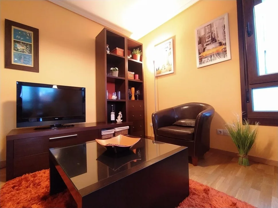 Coqueto piso en la zona de ares con zona comunitaria ajardinada