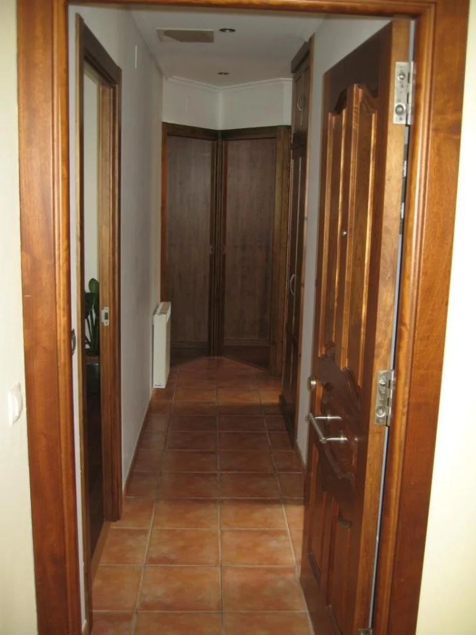 Se vende apartamento bien situado en feal-xuvia, narón