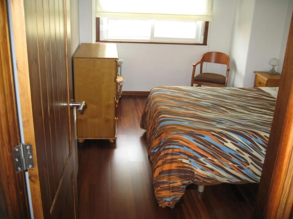 Se vende apartamento bien situado en feal-xuvia, narón