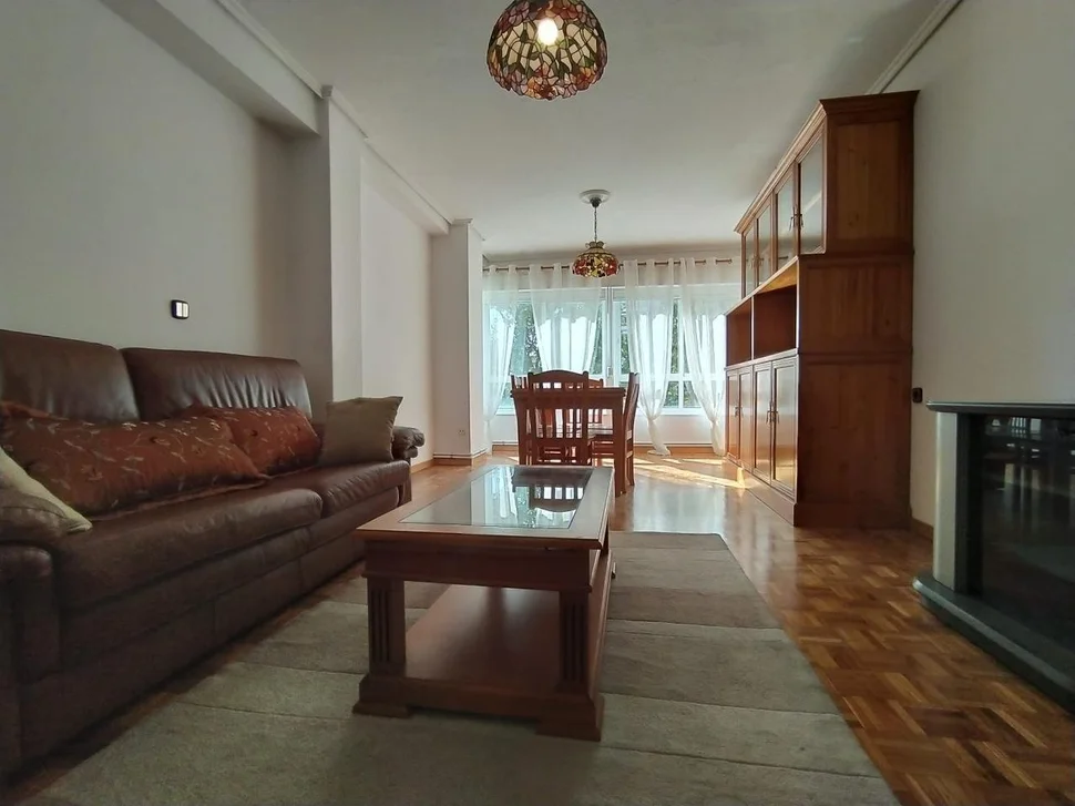 Se alquila piso en caranza