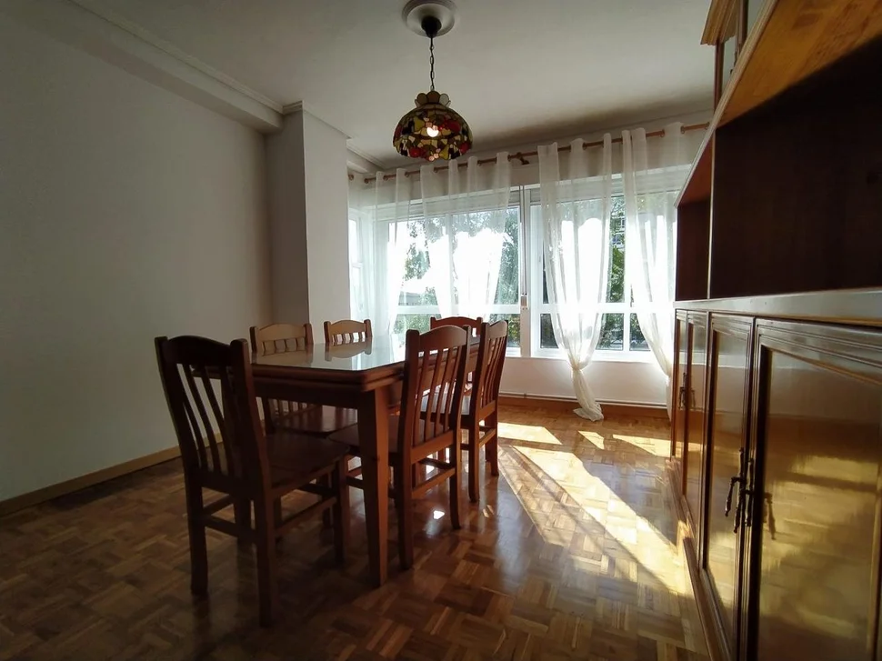 Se alquila piso en caranza