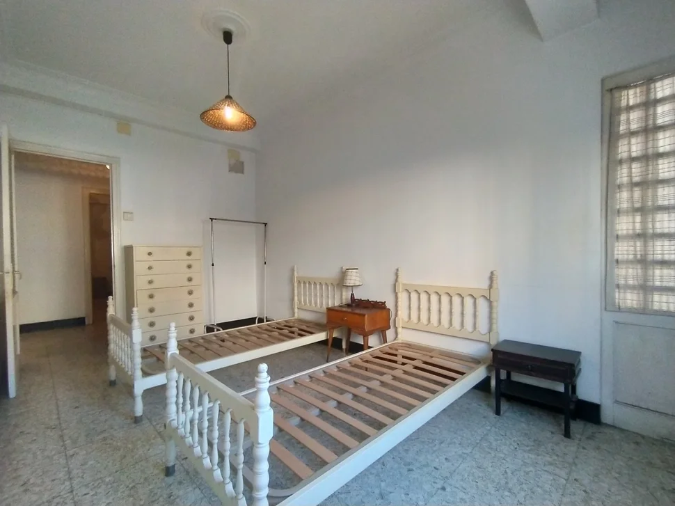 Se vende piso con balcon en ultramar para reformar