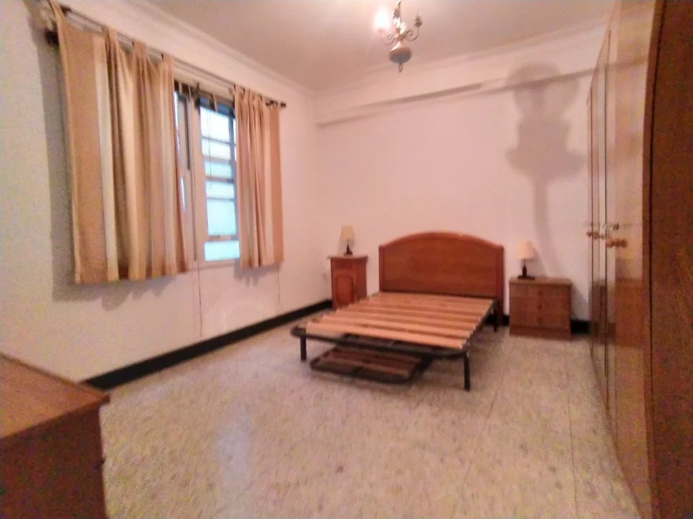 Se vende piso con balcon en ultramar para reformar