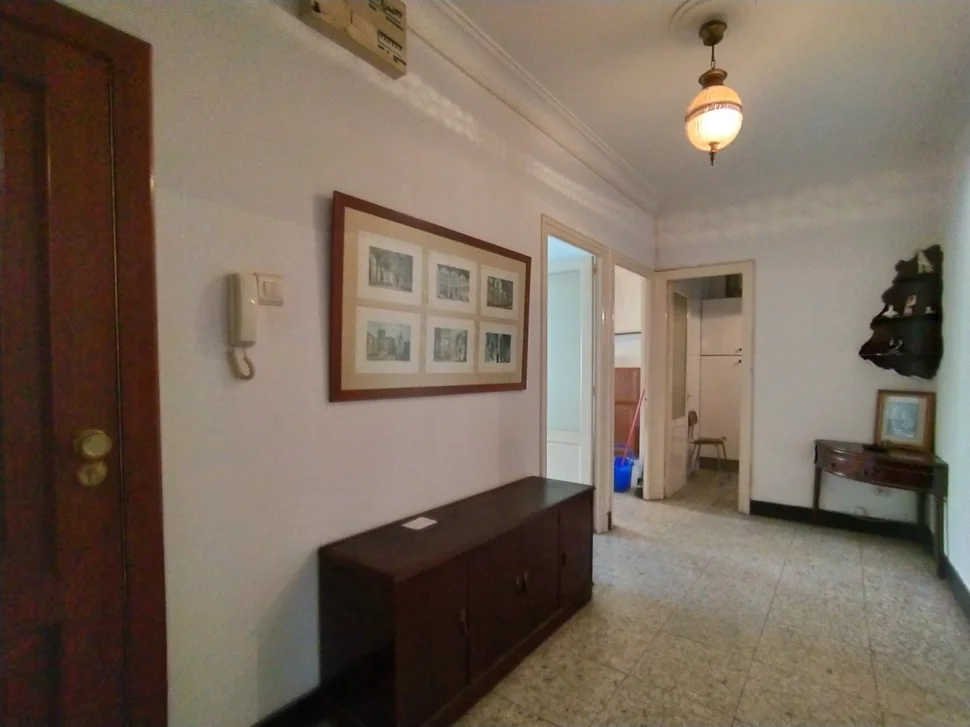 Se vende piso con balcon en ultramar para reformar