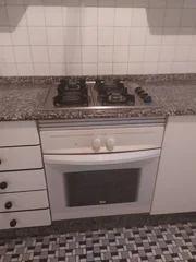 Se vende piso con balcon en ultramar para reformar