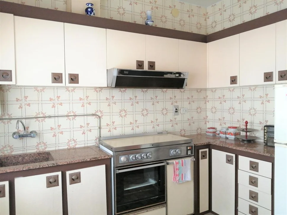 Se vende casa de dos plantas en la gándara, narón