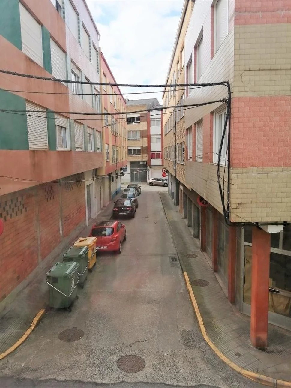 Se vende casa de dos plantas en la gándara, narón