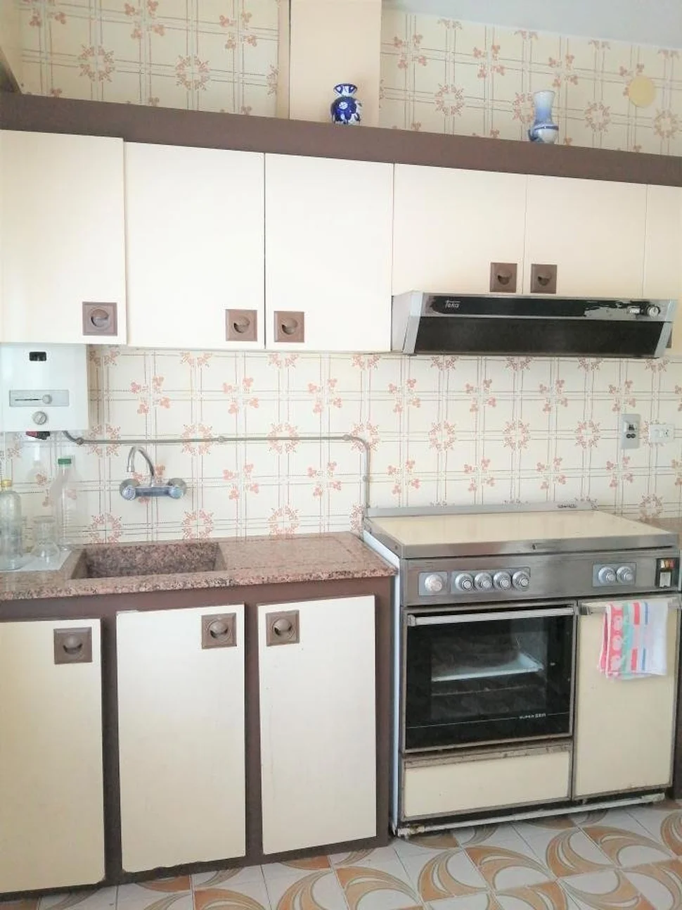 Se vende casa de dos plantas en la gándara, narón