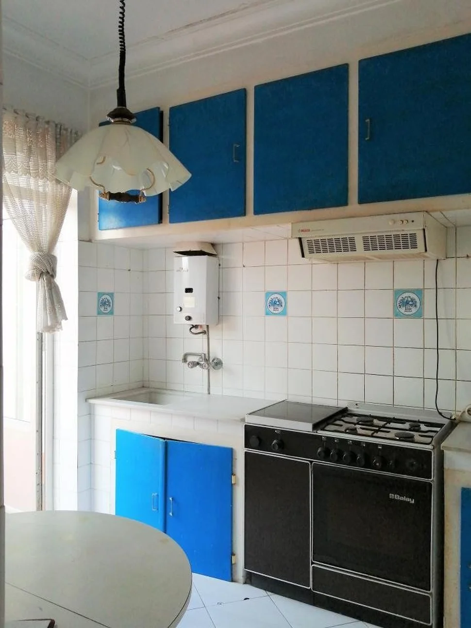 Se vende casa de dos plantas en la gándara, narón