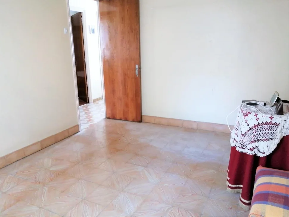 Se vende casa de dos plantas en la gándara, narón