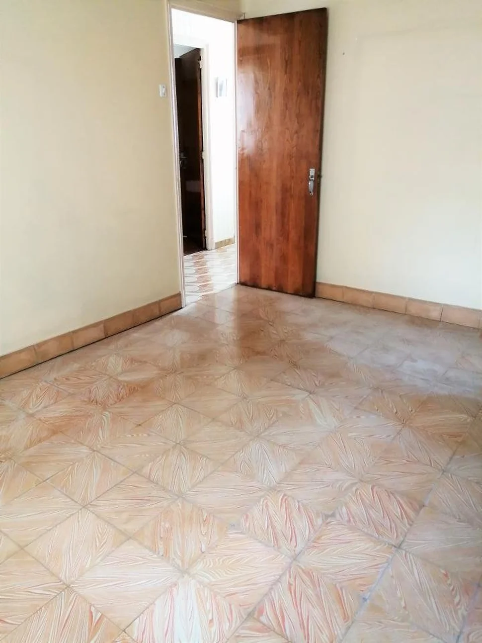 Se vende casa de dos plantas en la gándara, narón