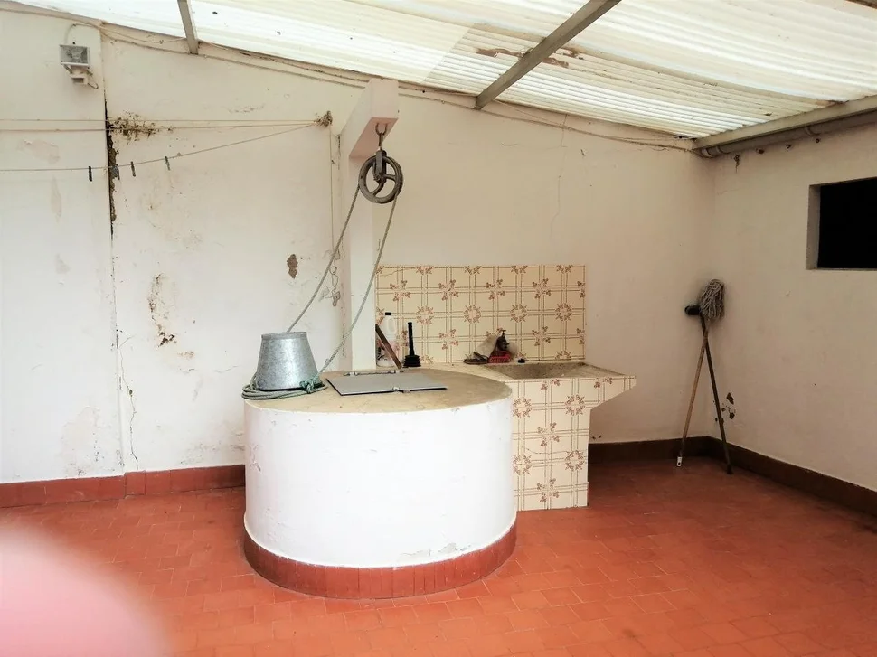 Se vende casa de dos plantas en la gándara, narón