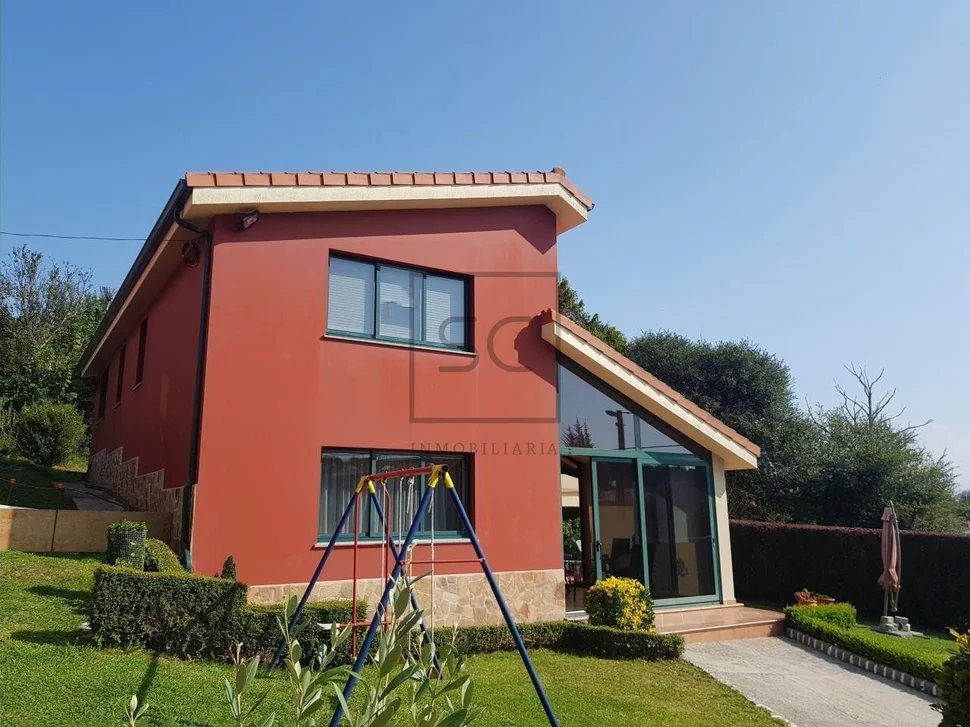 Casa con finca, bodega y piscina, en redes, ares