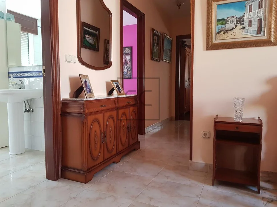 Casa con finca, bodega y piscina, en redes, ares