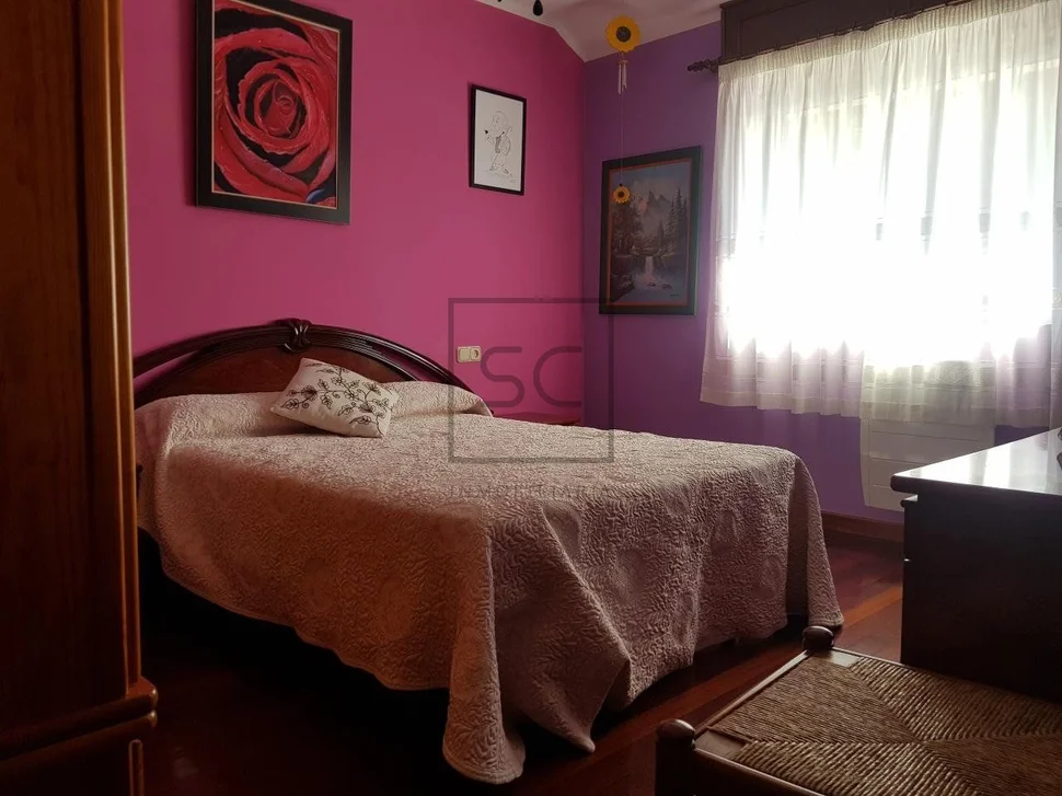 Casa con finca, bodega y piscina, en redes, ares