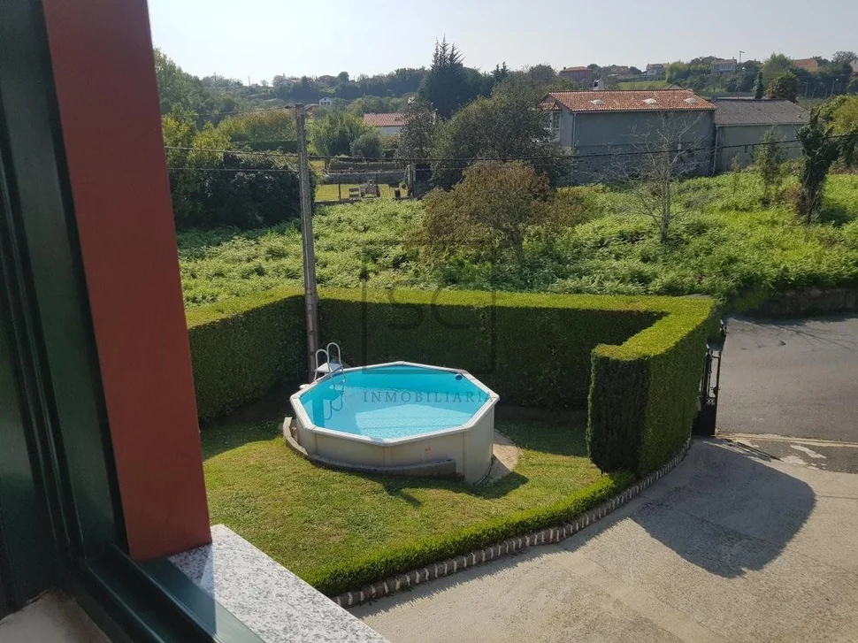 Casa con finca, bodega y piscina, en redes, ares