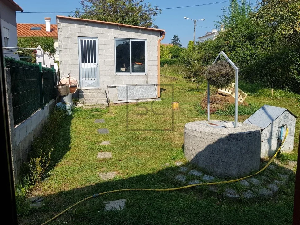 Casa con finca, bodega y piscina, en redes, ares
