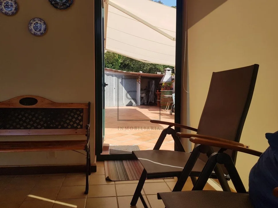 Casa con finca, bodega y piscina, en redes, ares