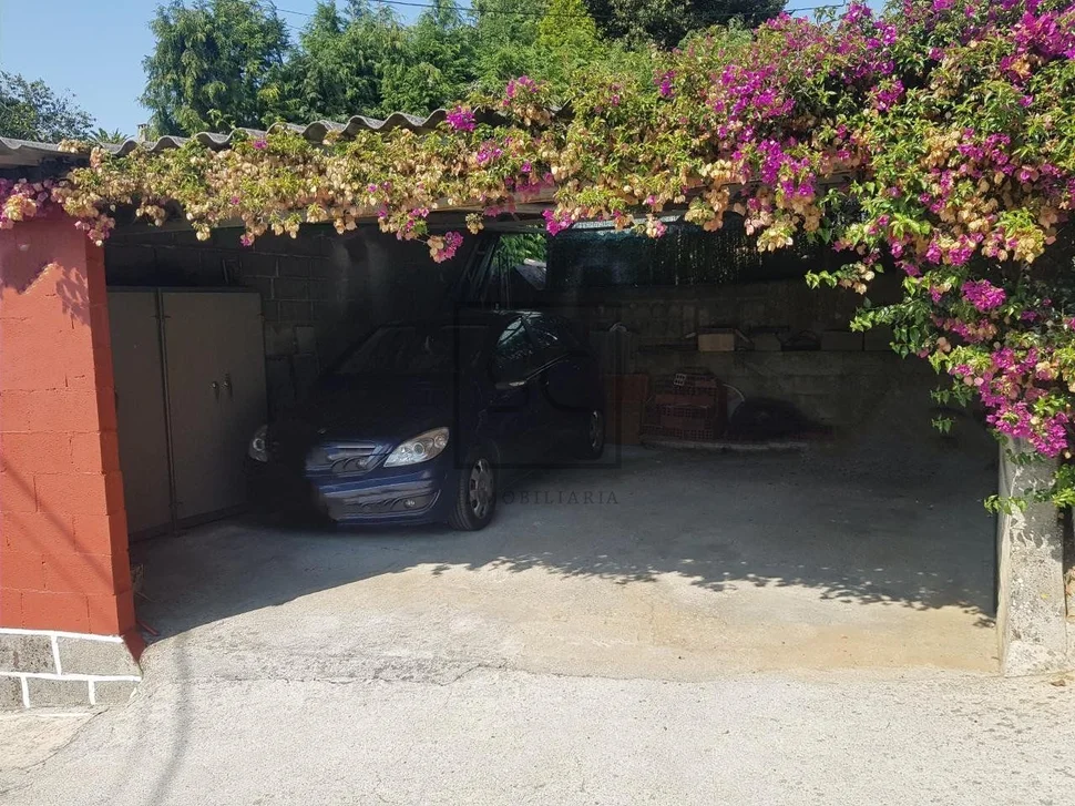 Casa con finca, bodega y piscina, en redes, ares