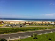 Se vende o alquila con opción de compra chalet en primera línea de playa