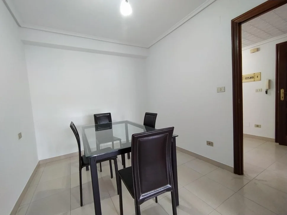 Se vende piso con terraza y trastero en santa cecilia, narón