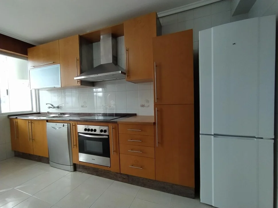 Se vende piso con terraza y trastero en santa cecilia, narón